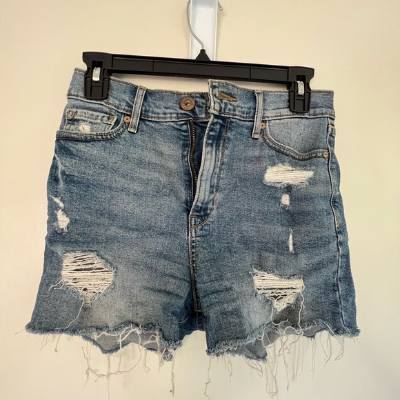 Denizen by Levi’s Distressed Super High-Waisted Shorts - Picture 1 of 3